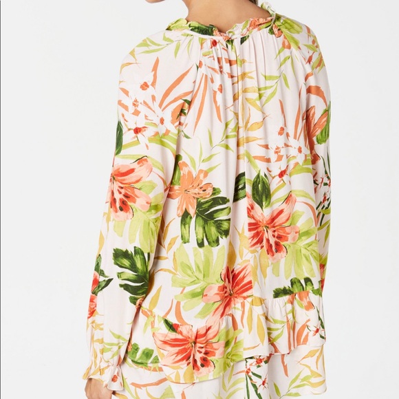 SOLD!!Style&Co Petite Ruffled Hem Blouse - Picture 2 of 8